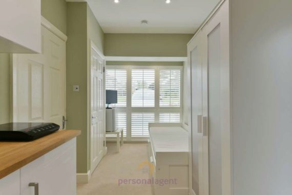 Downs Way  Epsom, KT18 5LU